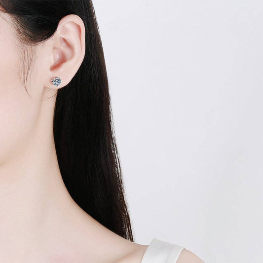 Round Moissanite Wedding Stud Earring in 925 Sterling Silver